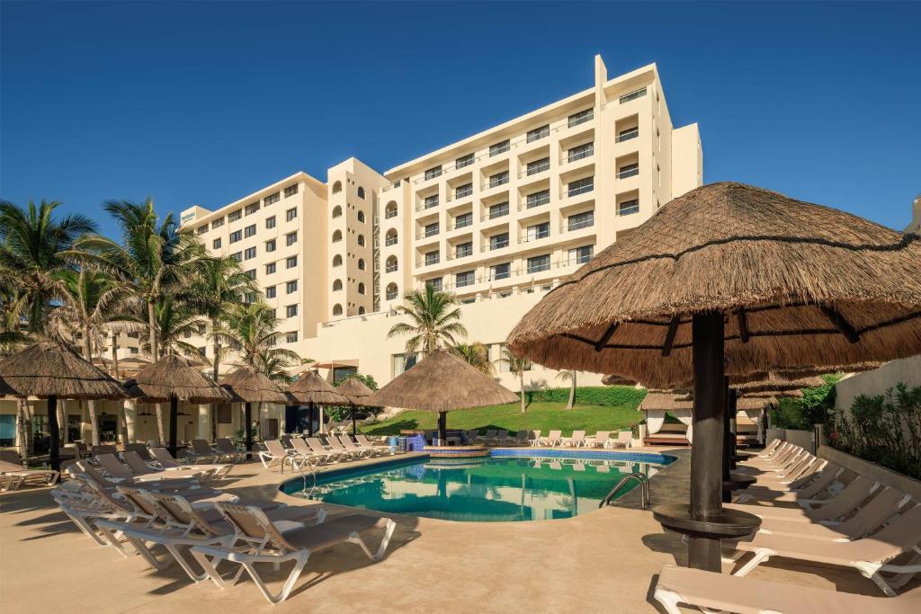 Occidental Tucancun imagine 51